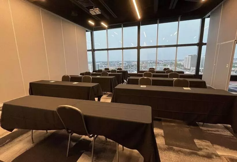 Grand Times Hotel Laval   Centropolis