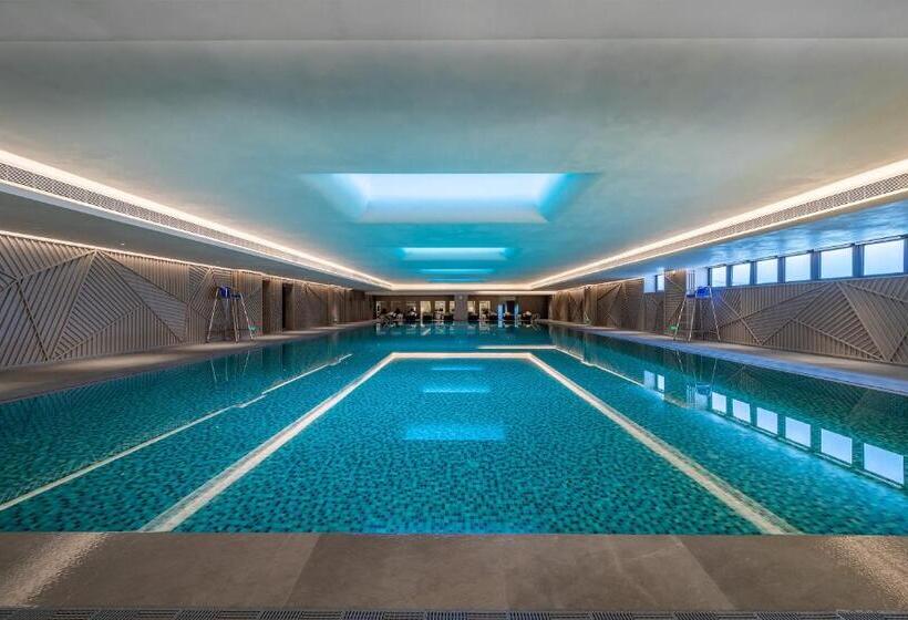 Отель Hualuxe Xi An Chanba, An Ihg