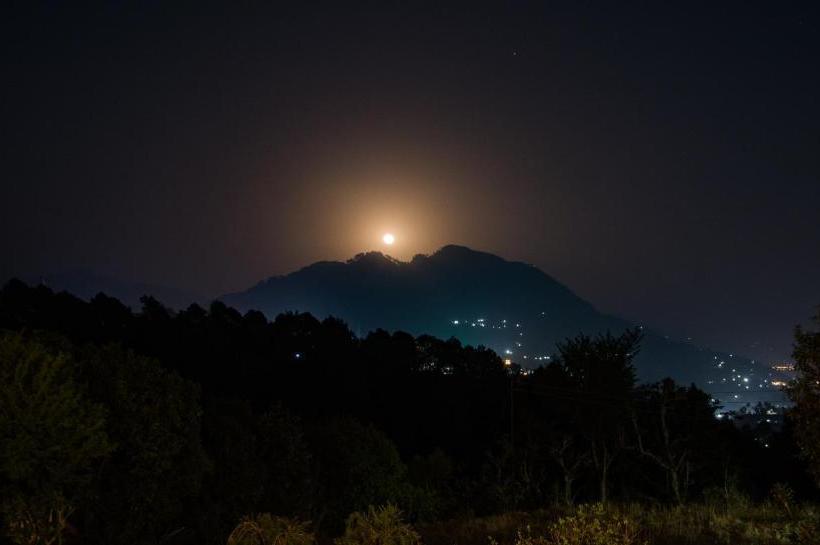 هتل Livingstone Hideaway Homes