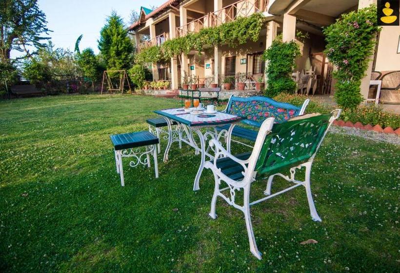 هتل Livingstone Hideaway Homes