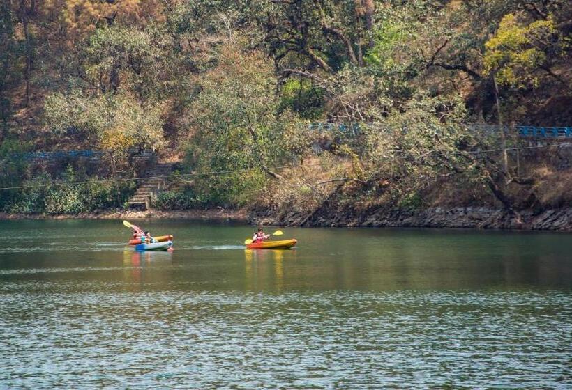 هتل Livingstone Hideaway Homes