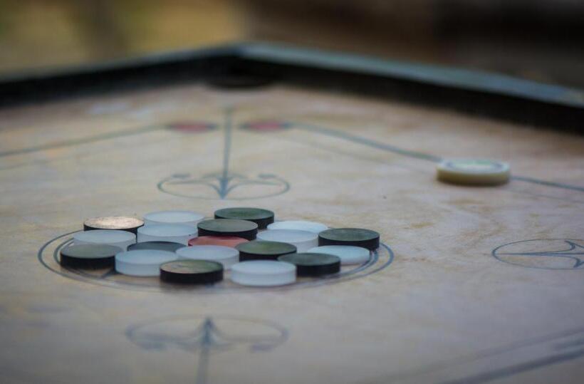 هتل Livingstone Hideaway Homes