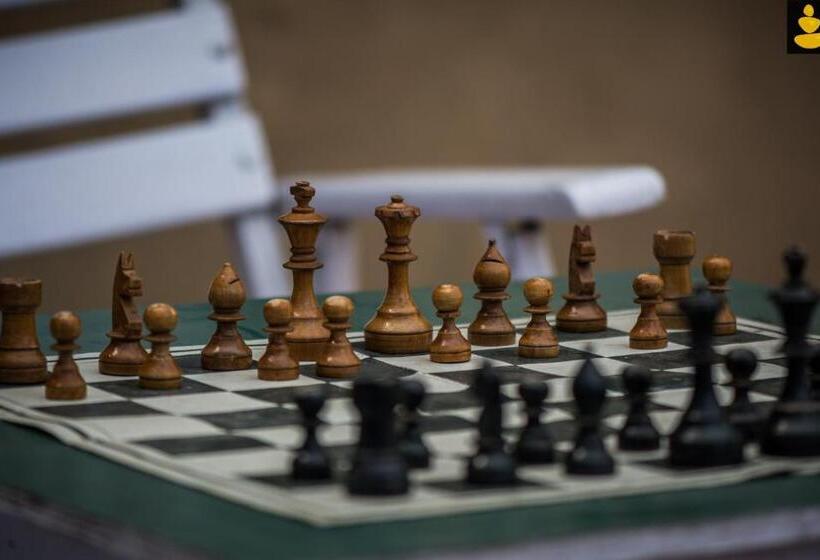 هتل Livingstone Hideaway Homes