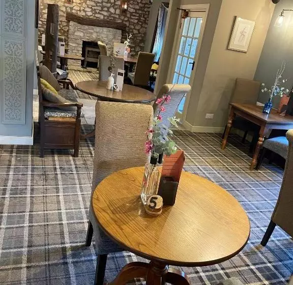 ホテル The Tavern At Hale