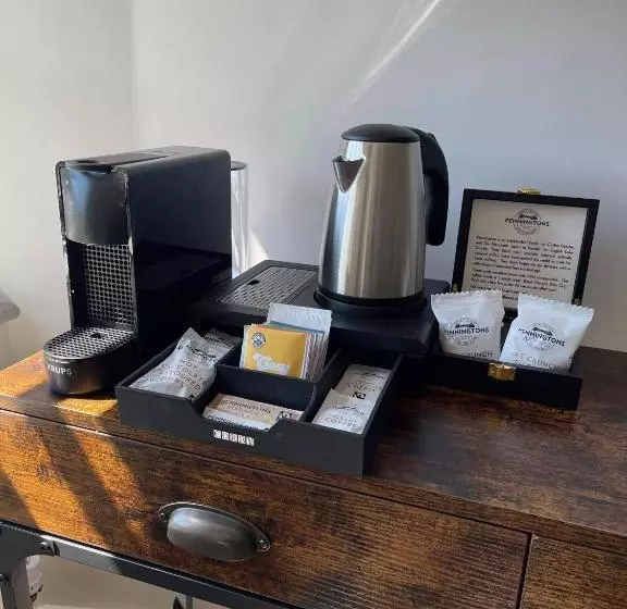 ホテル The Tavern At Hale