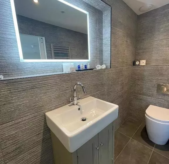 ホテル The Tavern At Hale