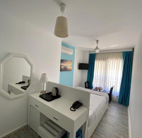 Larimar Hotel Cesme