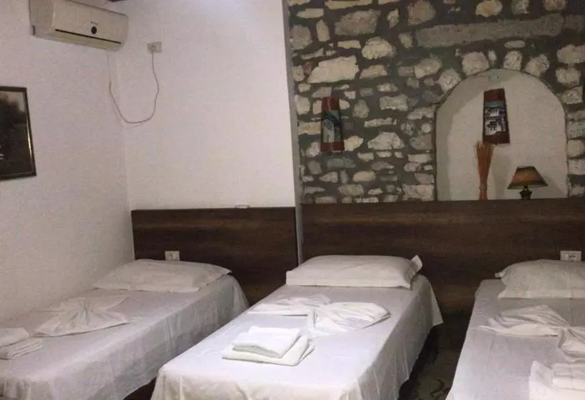 ペンション Aria Baci Guest House