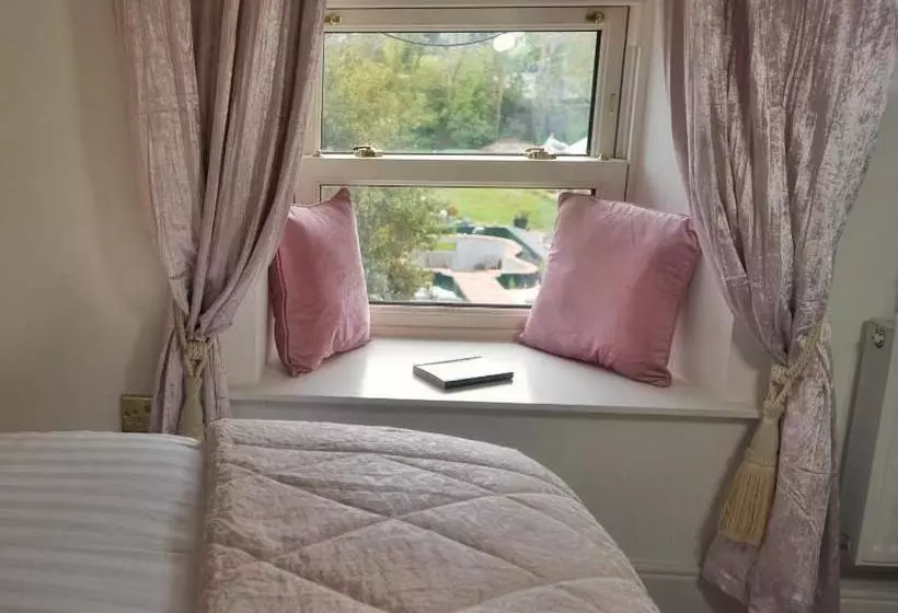 Majatalo Bedford House & Hall