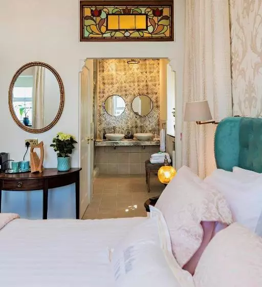 Majatalo Bedford House & Hall