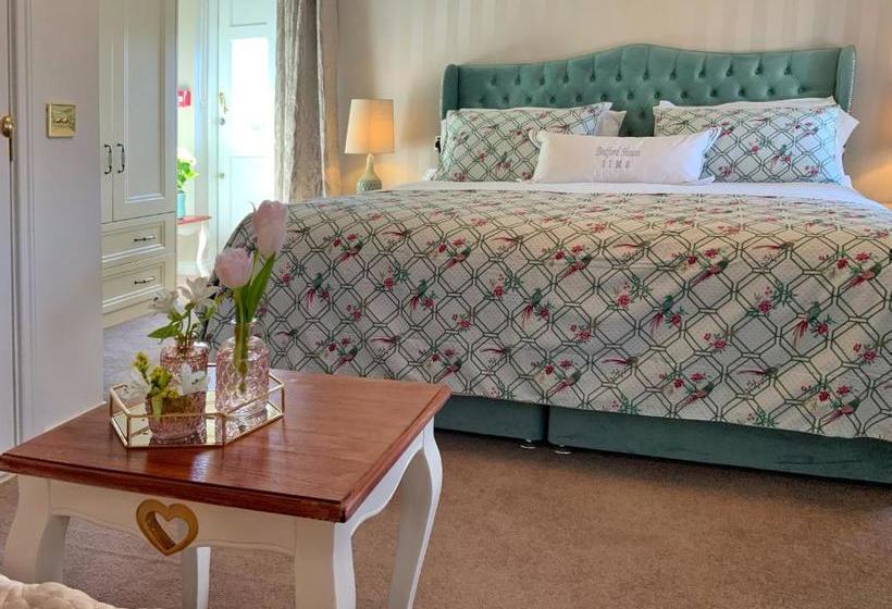 פנסיון Bedford House & Hall