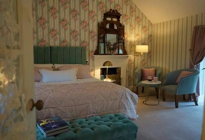 Majatalo Bedford House & Hall