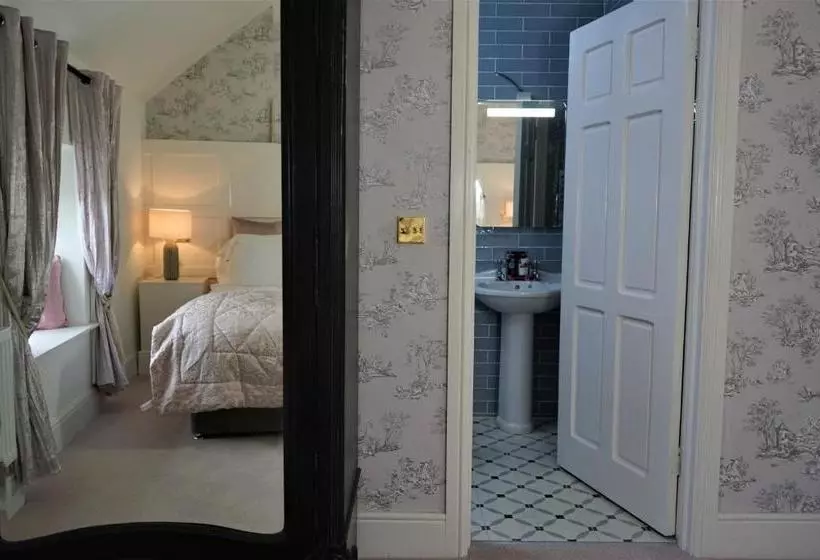 Majatalo Bedford House & Hall