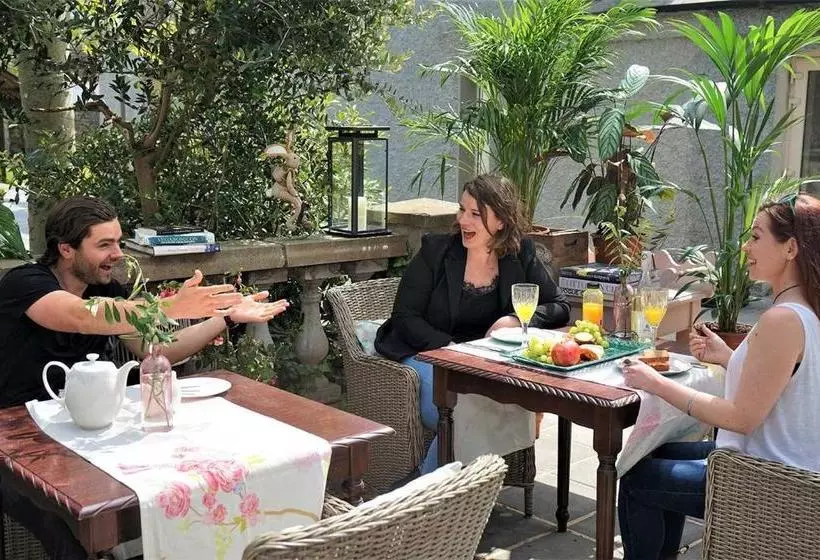 Majatalo Bedford House & Hall