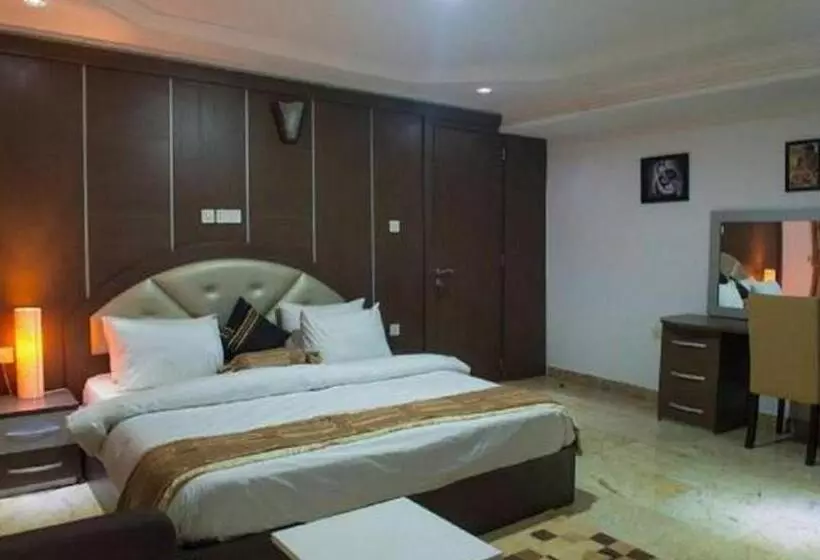 پانسیون Room In Lodge   Grand Cubana Hotels Alcove Room