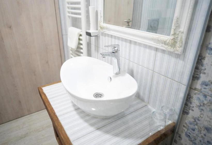 Bed and Breakfast Pajta Apartman és Vendégház