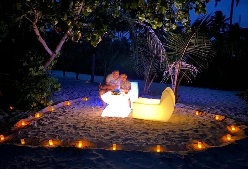 هتل Dacha Thoddoo