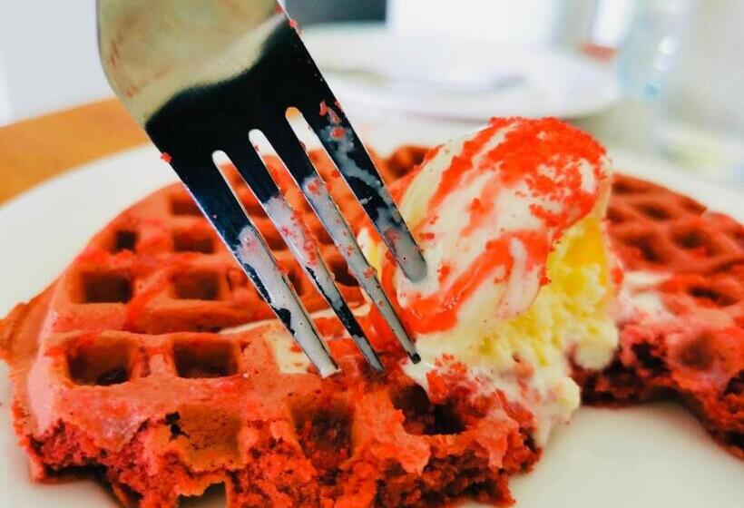 هتل Dacha Thoddoo