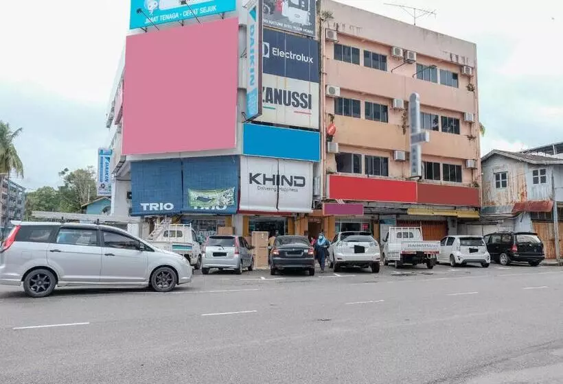 Hotelli Oyo 90167  Tiara