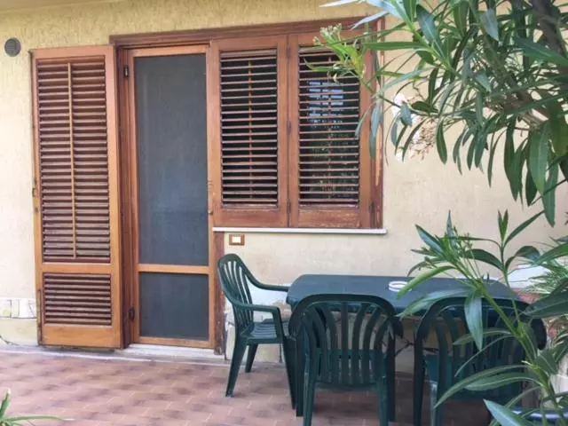 Aamiaismajoitus (B&B) Stanza In Villa Con Giardino Vista Mare