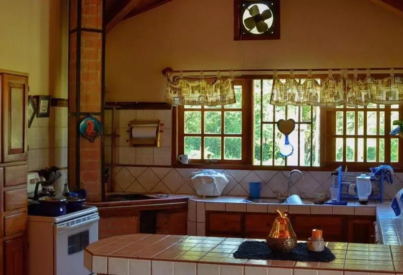 Casa Cora Bed And Breakfast