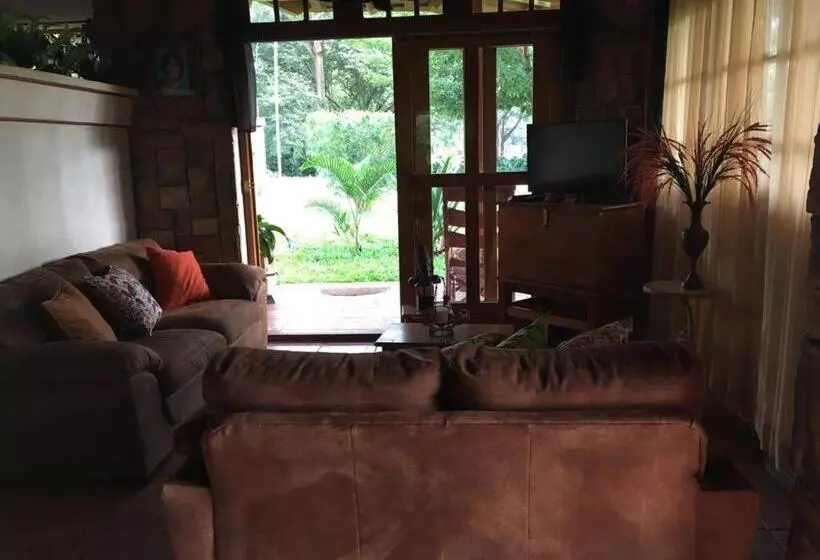 Casa Cora Bed And Breakfast