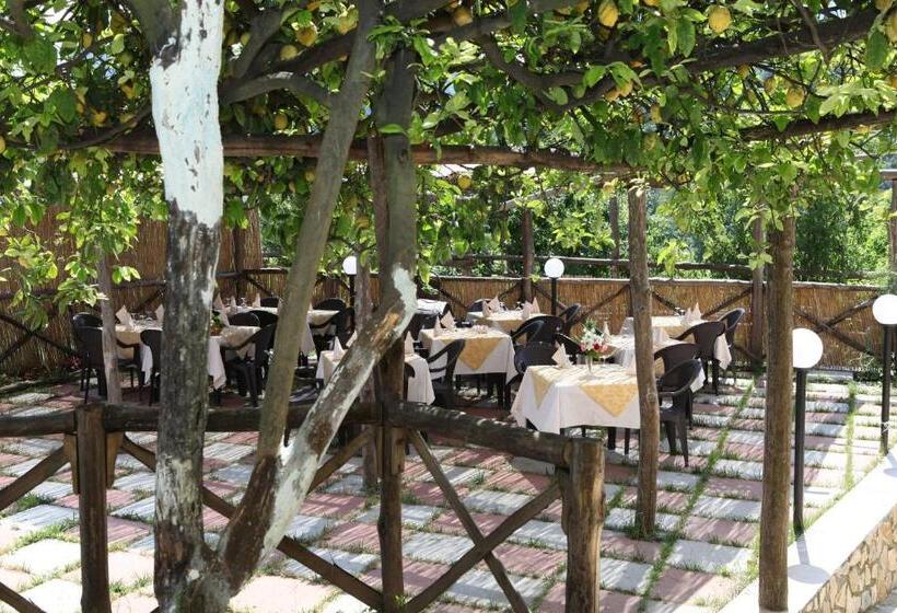 בית מלון כפרי Agriturismo Da Regina