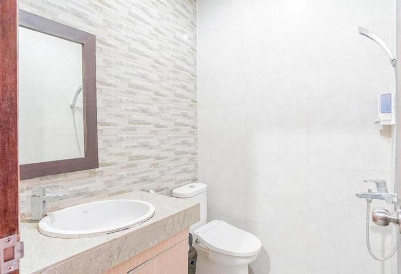 펜션 Reddoorz Near Muaya Beach Jimbaran