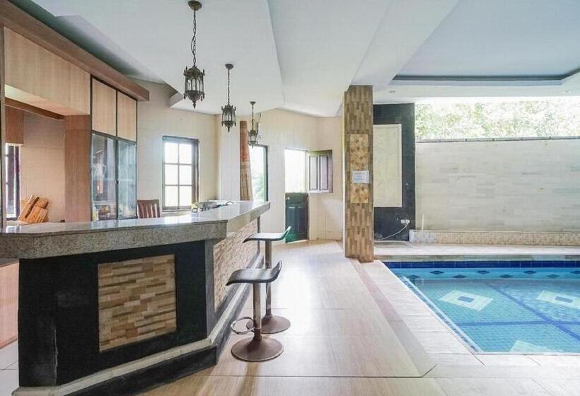 펜션 Reddoorz Near Muaya Beach Jimbaran