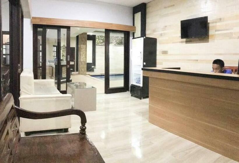 펜션 Reddoorz Near Muaya Beach Jimbaran