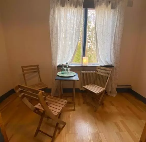 ペンション Villa Karllösa Bed And Breakfast