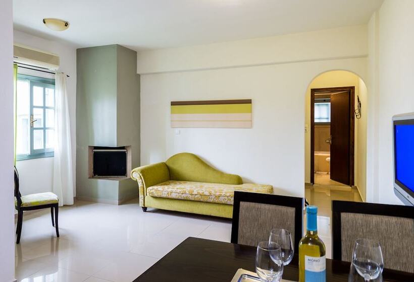 Angela Studios Apartments