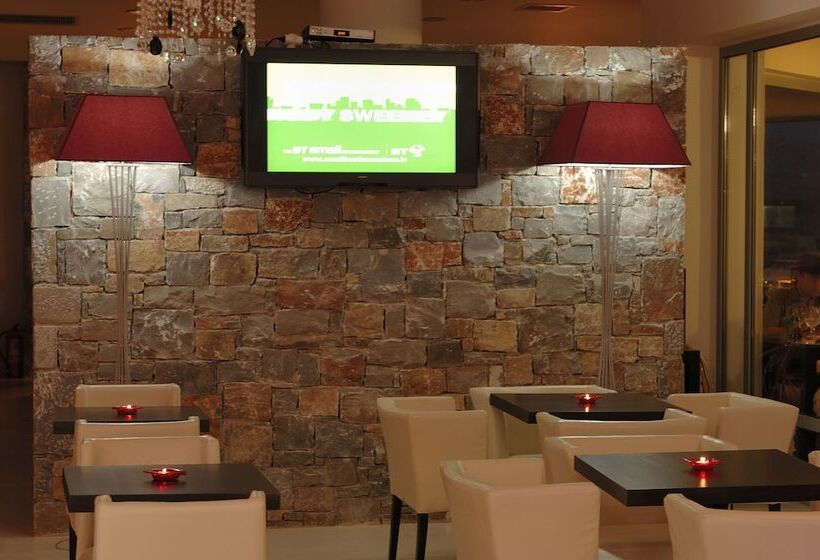 Angela Studios Apartments