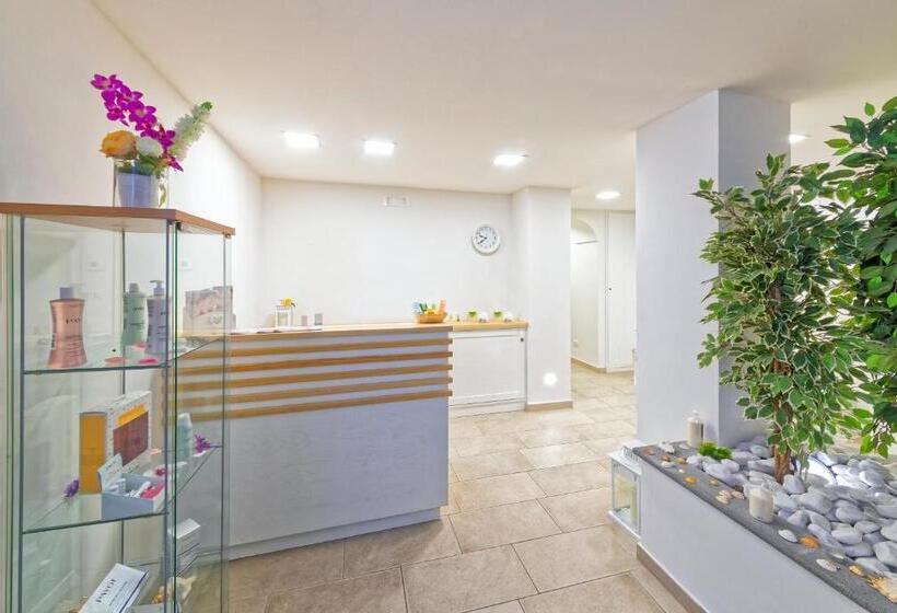 בית מלון כפרי Le Canne Family Resort & Spa