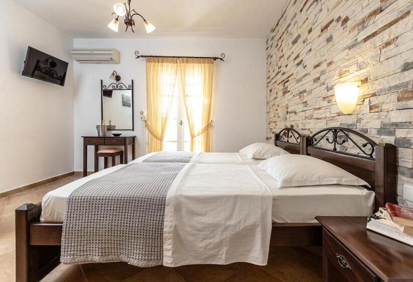 בית מלון כפרי Annita's Village