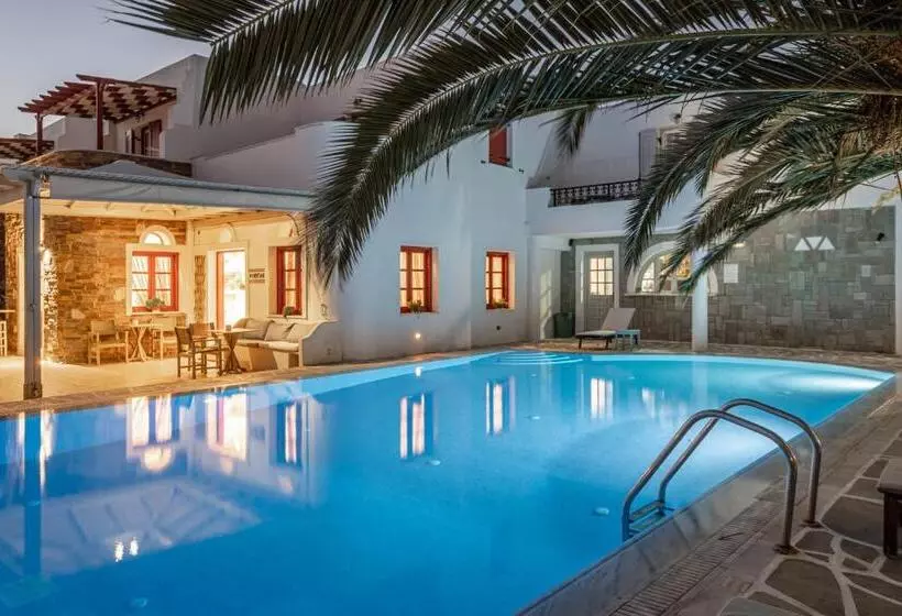 هتل Annita's Village