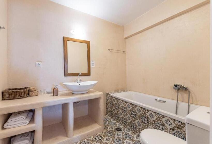 בית מלון כפרי Annita's Village