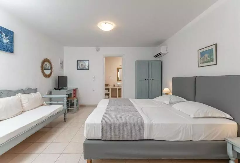 هتل Annita's Village