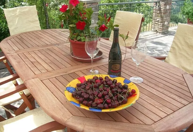 فندق B&b La Terrazza Del Subasio