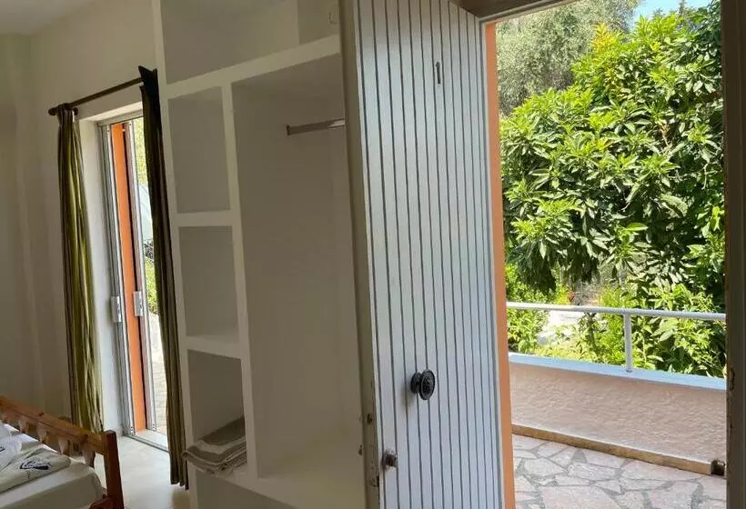 Hotel Benitses Arches