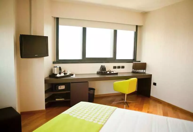 هتل Best Western Plus The Hub