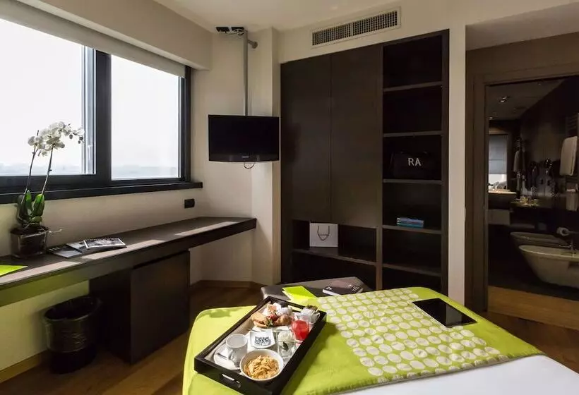 هتل Best Western Plus The Hub