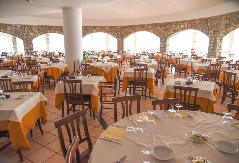 Отель Delle Stelle Beach Resort