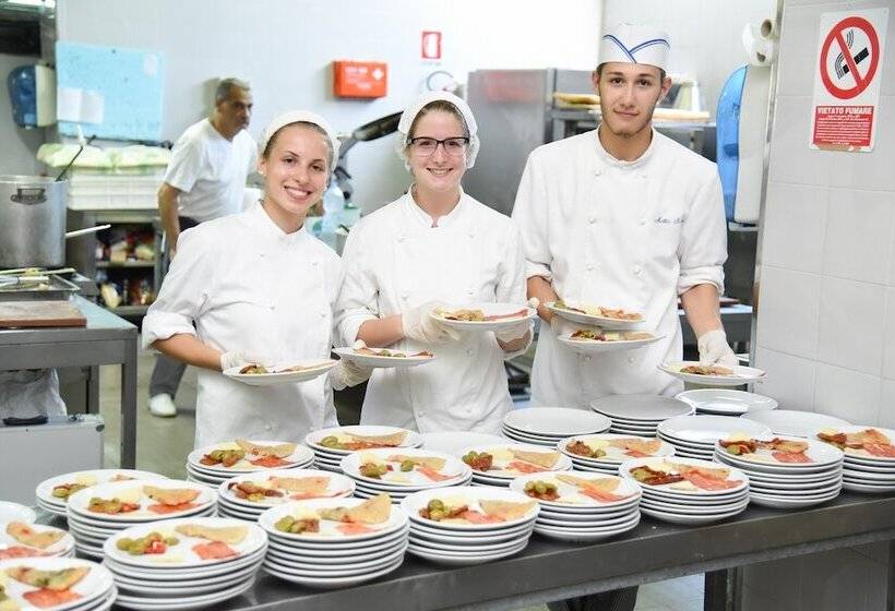 فندق Delle Stelle Beach Resort