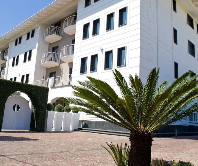 בית מלון כפרי Giulia Ocean Club