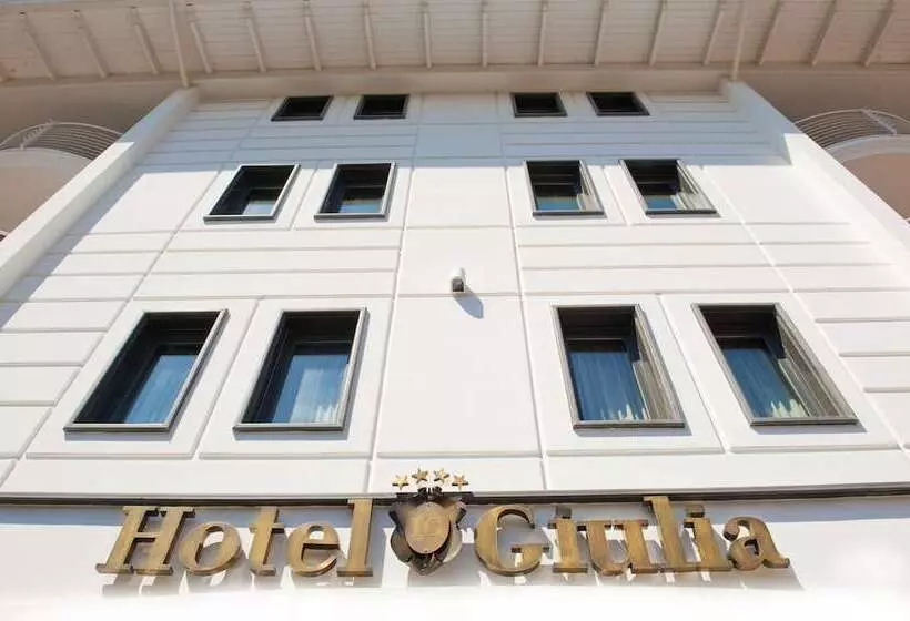 هتل Giulia Ocean Club