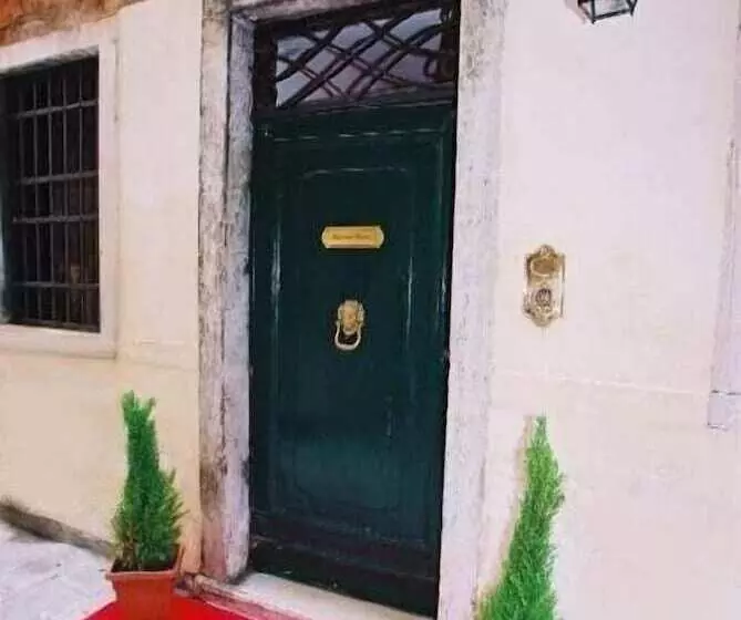 هتل Locanda Correr