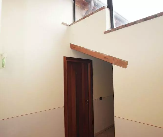 فندق Mantegna Stazione