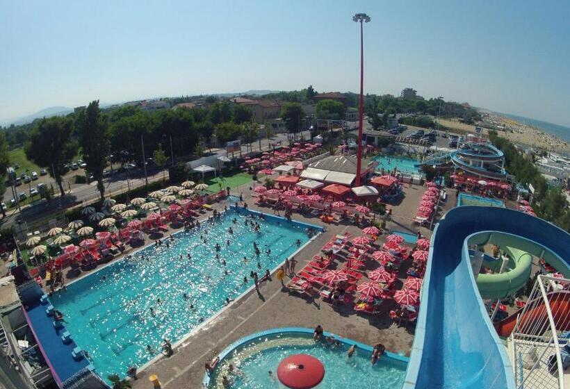 Szálloda Marzia Con Piscina