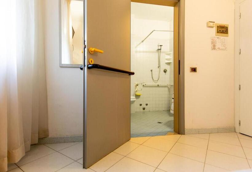 Szálloda Marzia Con Piscina